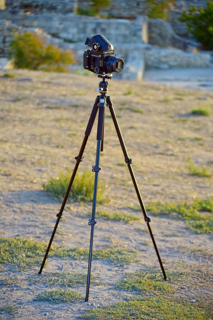 tripod under 2000